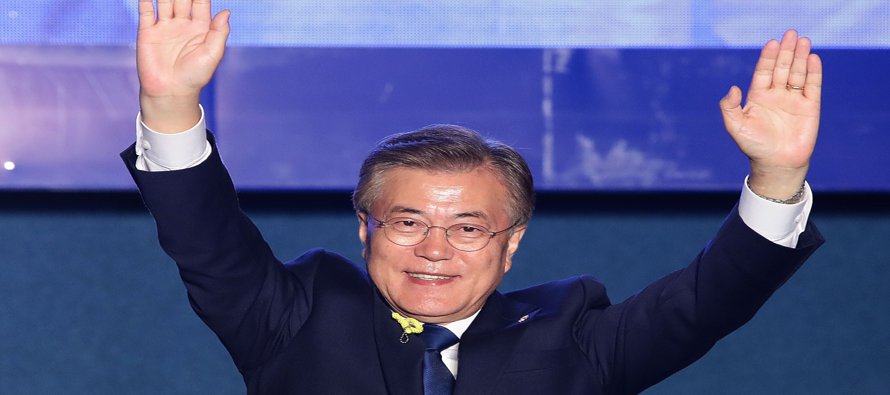 Trump felicitó a Moon y al pueblo surcoreano por la victoria electoral y la...