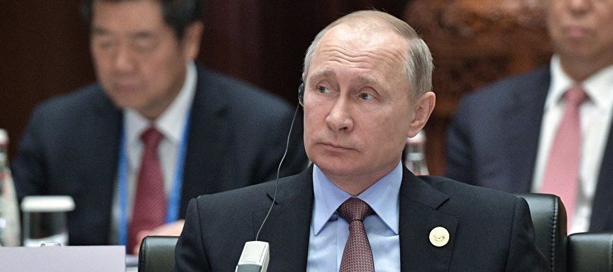 Moscú confrontó serios retos económicos en 2014 y 2015 derivados de la...
