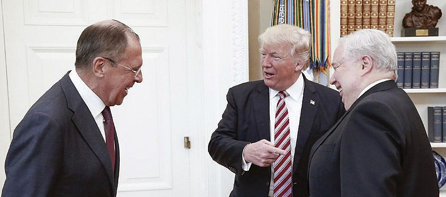 Dos funcionarios estadounidenses dijeron el lunes que Trump había divulgado a Lavrov...