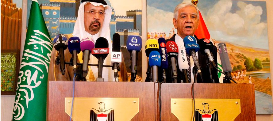 Los miembros de la OPEP Irak y Argelia junto con Rusia -el principal productor fuera del grupo-...
