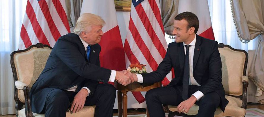 Macron, en su primer encuentro cara a cara con Trump, el jueves en Bruselas, iba preparado,...