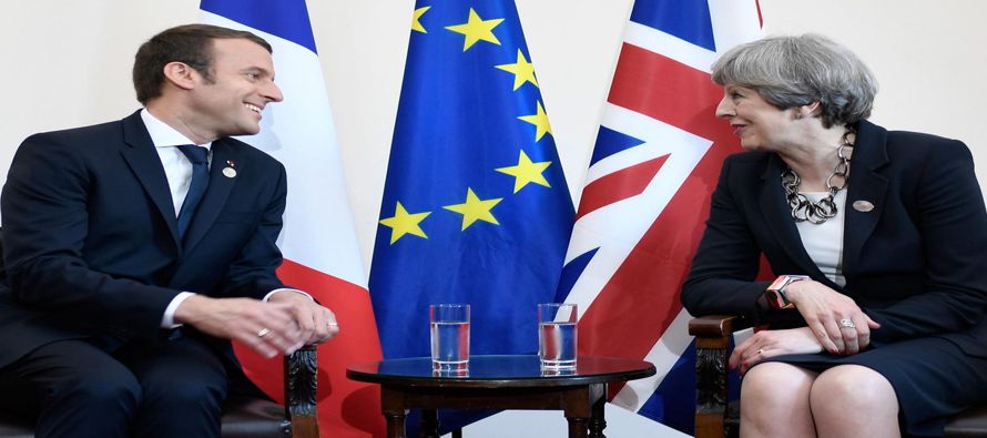 Macron y May también abordaron el tema de la salida británica de la Unión...