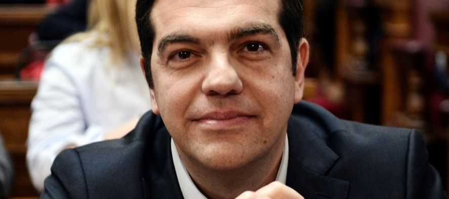 Para Tsipras, una reestructuración de la deuda constituye decisión sensata y...