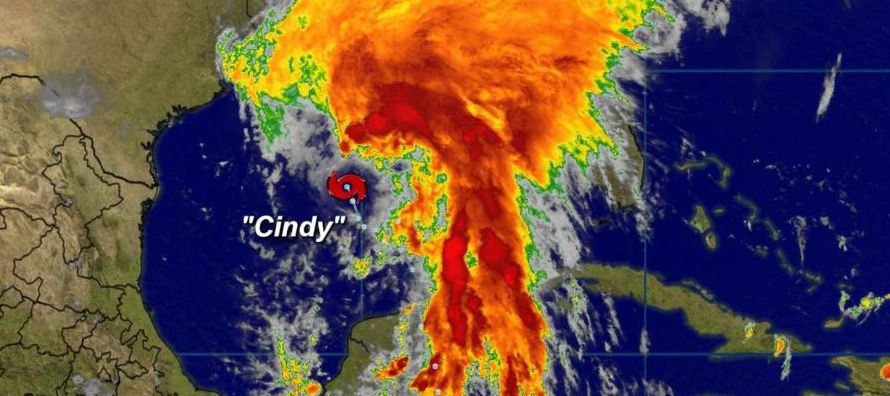 El centro de Cindy se acercará el miércoles a la costa del suroeste del estado de...