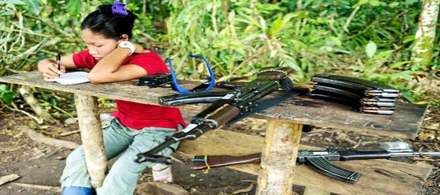 Pese a los sucesivos aplazamientos, las FARC siguen avanzando hacia la senda política como...