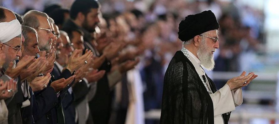 Las discrepancias entre el líder supremo de Irán, el ayatolá Ali...