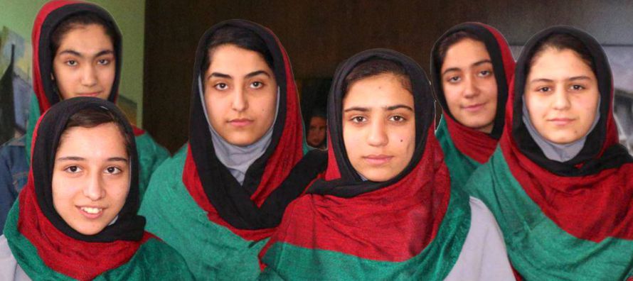 stados Unidos las teme. Son seis adolescentes afganas que tienen un solo sueño: participar...