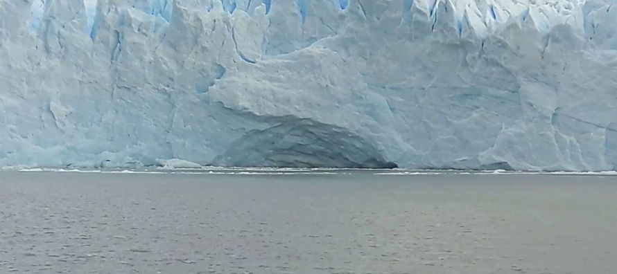 En tal sentido, hemos calculado que el eventual iceberg tendrá unos 190 metros de espesor y...