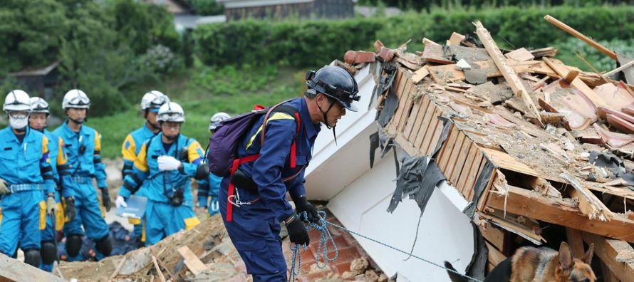 Un sismo con una magnitud preliminar de 5,2 sacudió el martes a la isla japonesa de Kyushu,...