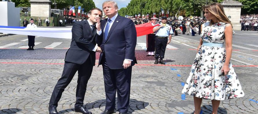 El jefe del Estado francés ha invitado a su homólogo estadounidense a los actos que...