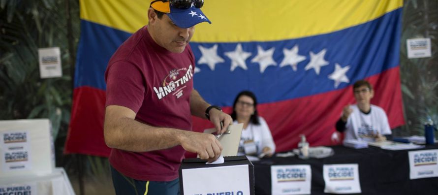 La oposición tiene casi dos años presionando por la salida de Maduro, cuyo mandato...
