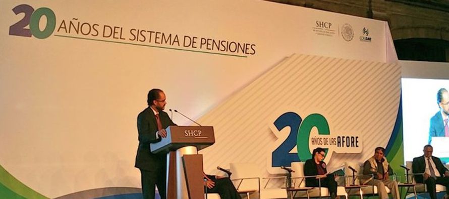 El presidente de la Comisión Nacional del Sistema de Ahorro para el Retiro (Consar), Carlos...
