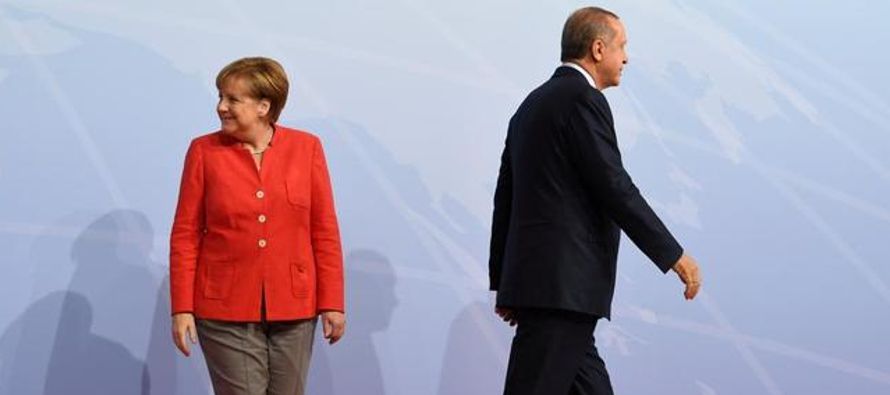 Alemania se ha cansado de jugar al ratón y al gato con Turquía y de responder con...