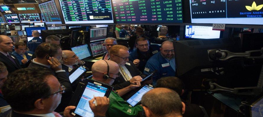 Las acciones avanzaron modestamente el miércoles en Wall Street para cerrar en niveles...