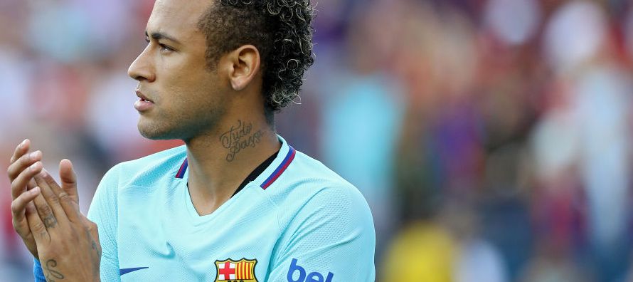 El PSG ha mantenido conversaciones con el Barcelona sobre una transferencia del jugador de 25...