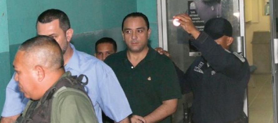 El exfuncionario es acusado en México de operar con recursos de procedencia ilícita,...
