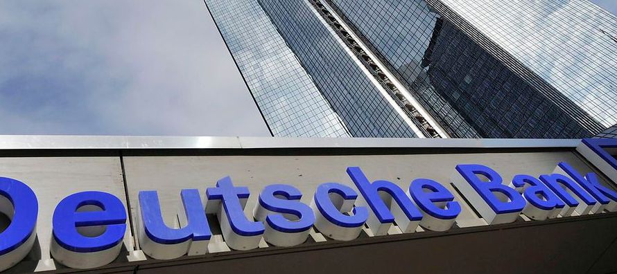 Los activos de la banca privada de Deutsche Bank cayeron un 28 por ciento en términos de...