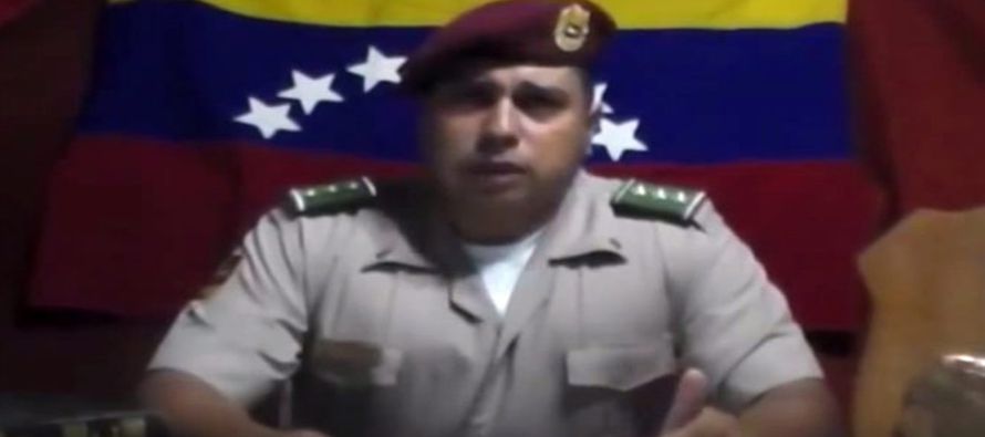 Caguaripano, identificándose como capitán activo de la GNB, publicó en abril...