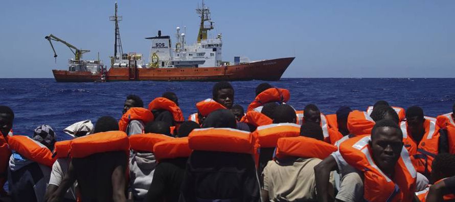 "Nosotros dejamos un brecha letal en el Mediterráneo", advirtió en Facebook...