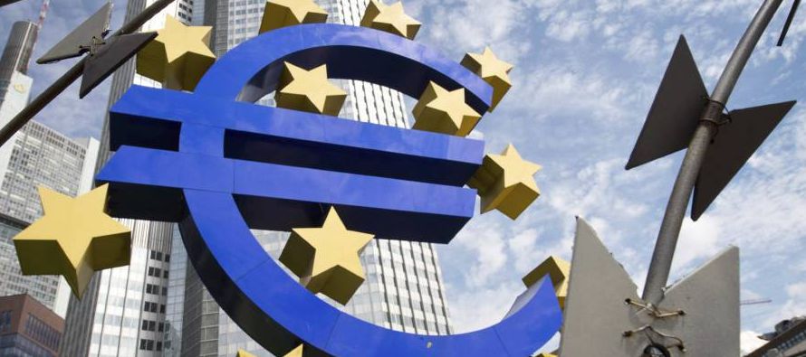 "Razones importantes indican que las decisiones del BCE que rigen el programa de compra de...