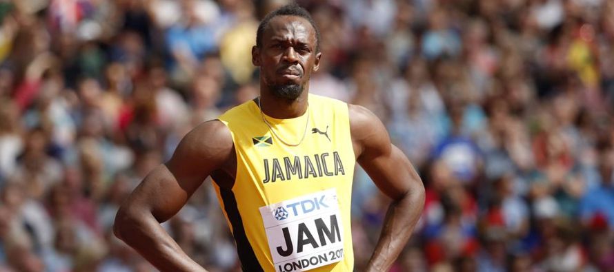Usain Bolt se defendió el jueves contra los que cuestionaron si realmente sufrió una...