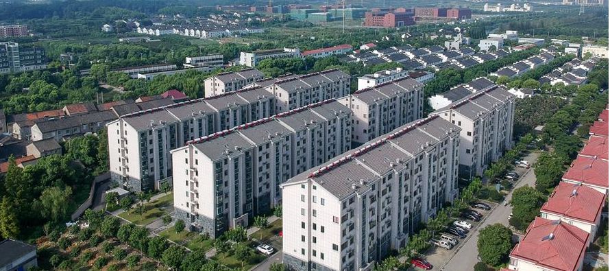 En las ciudades de Beijing, Nanjing y Shenzhen, el precio de las viviendas nuevas cayó en...