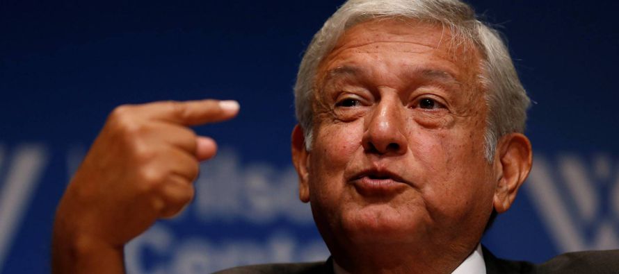 Obrador apoyó un diálogo mediado por el Papa como solución a la crisis...