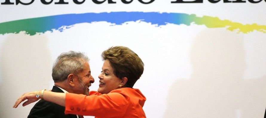 El fiscal Rodrigo Janot sostuvo que ocho miembros del Partido de los Trabajadores, incluidos Lula y...