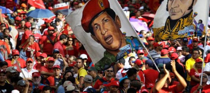 El oficialismo venezolano denunció este lunes penalmente a un grupo de diputados opositores...