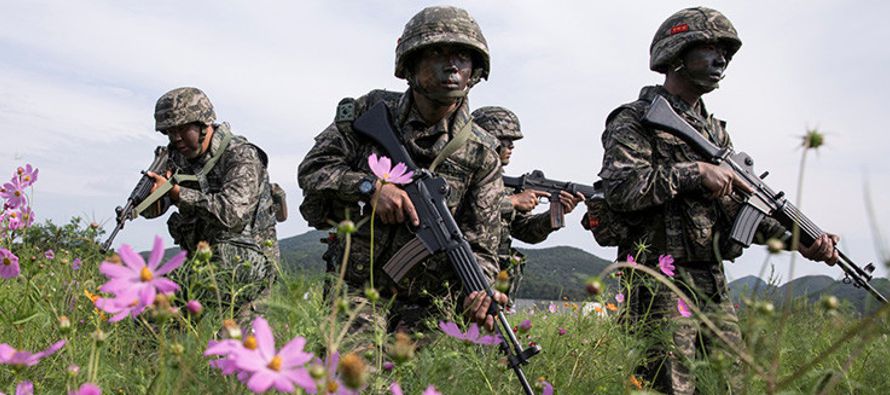 Por su parte Shin Won-sik, un general surcoreano retirado, dijo al diario estadounidense que...