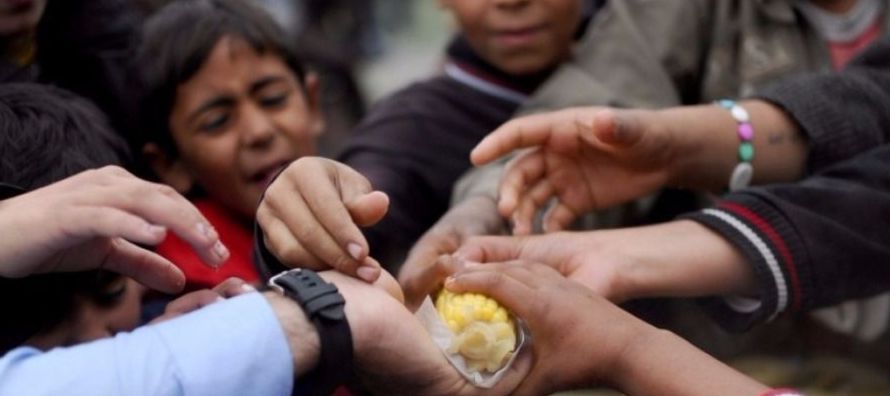 Calcula el informe que el año anterior casi 520 millones de personas padecían hambre...