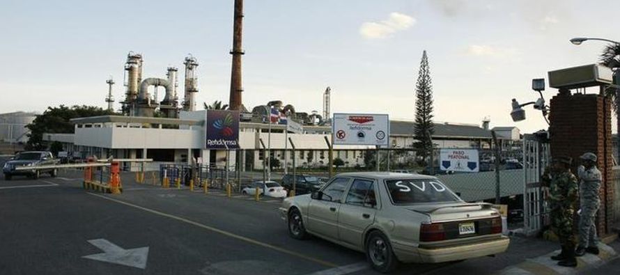 Los puertos de San Souci y Haina, este último que atiende a la única refinería...