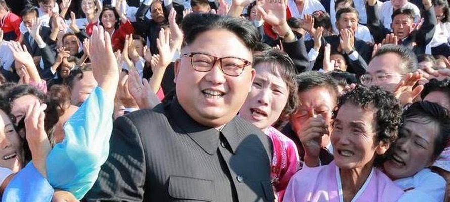 La decisión de enviar ayuda a Corea del Norte no fue popular en Corea del Sur, y...
