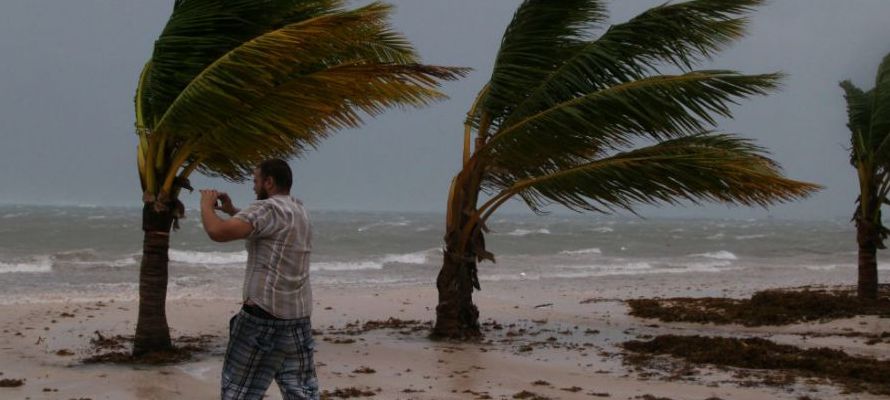 El segundo gran huracán que azota el Caribe este mes ha dejado al menos 10 muertos en su...