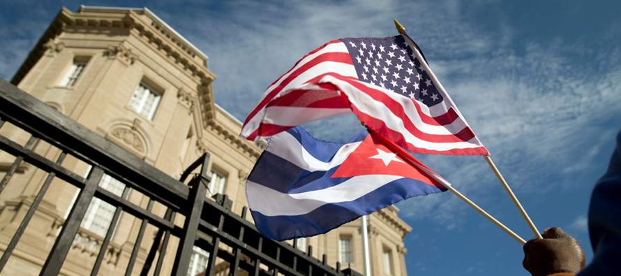 "El Departamento de Estado ha informado al Gobierno de Cuba de que ha ordenado la salida de 15...