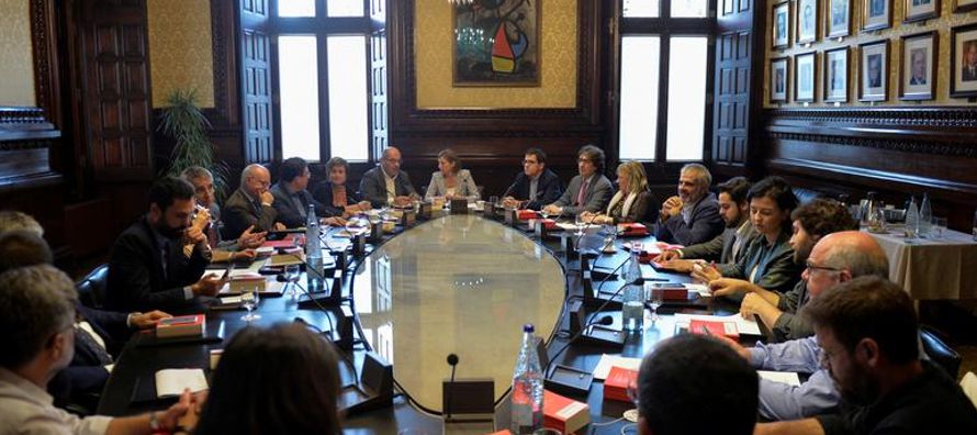 El presidente catalán, Carles Puigdemont, dijo anteriormente que pedirá al parlamento...
