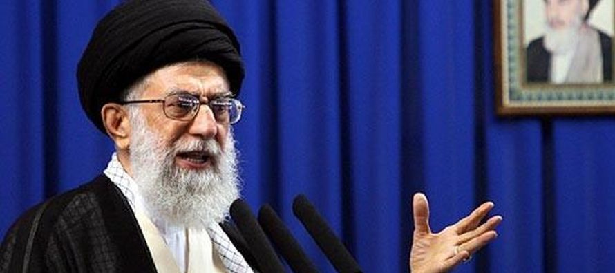 El líder supremo de Irán, Ali Jameneí, denunció hoy que el objetivo del...