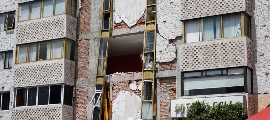 Al menos 800 inmuebles dañados por el terremoto del pasado 19 de septiembre en la Ciudad de...