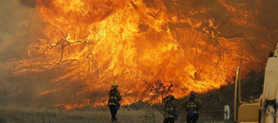 El incendio más grande de todos los que están ardiendo en el norte de California es...
