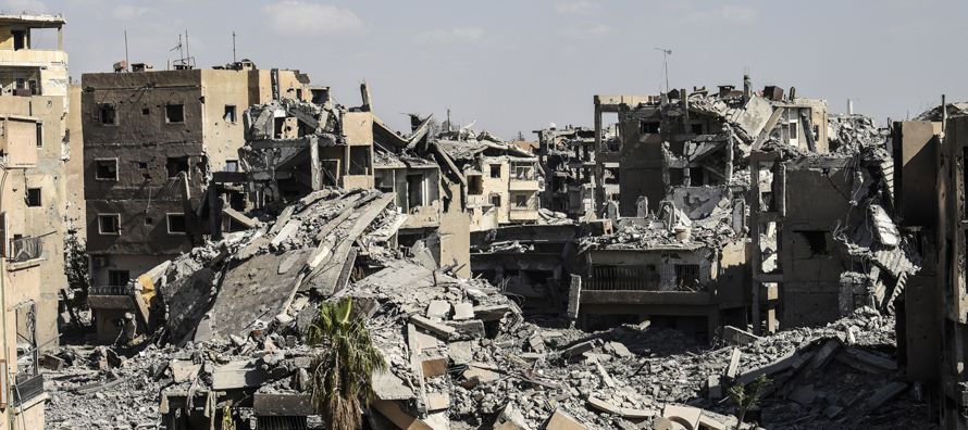 La mayor parte de los civiles (1.130) han fallecido por bombardeos de la coalición...