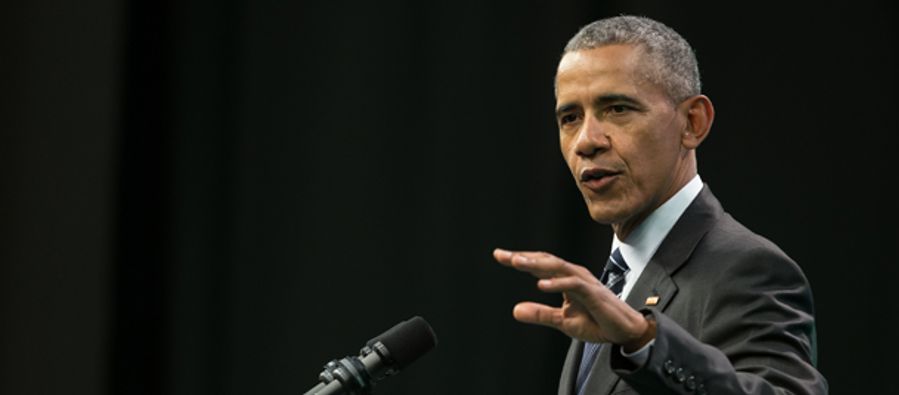 El expresidente Barack Obama volvió a la arena política este jueves para apoyar a dos...