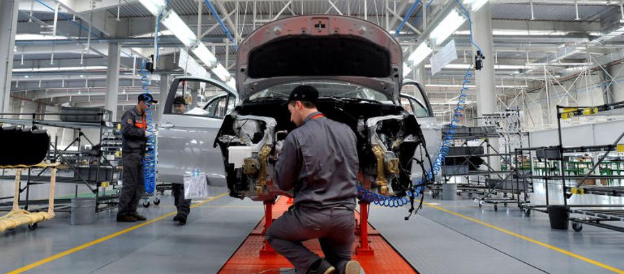 La Asociación Mexicana de la Industria Automotriz (AMIA) rechazó el jueves la...