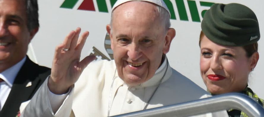 En su discurso, el papa apostó por "elaborar nuevos modelos de cooperación entre...