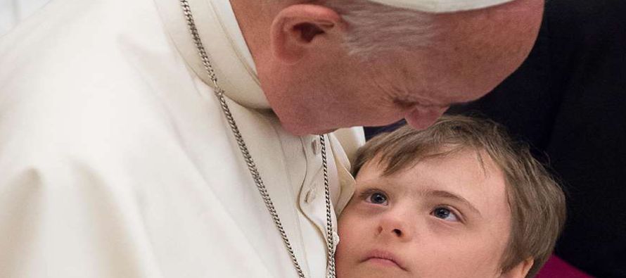El papa Francisco advirtió hoy que visión social "a menudo narcisista"...