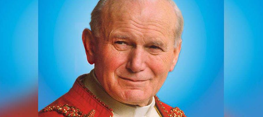 Juan Pablo II está sellada por la identidad y cultura propias de su Polonia natal: una...