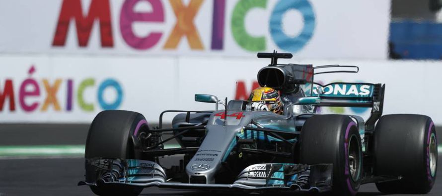 Verstappen largó segundo y dominó la carrera de punta a punta, beneficiado por un...