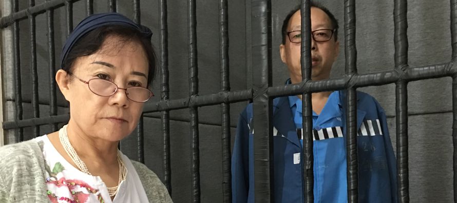 En los últimos años, Li ha defendido a otros abogados detenidos, entre ellos la...