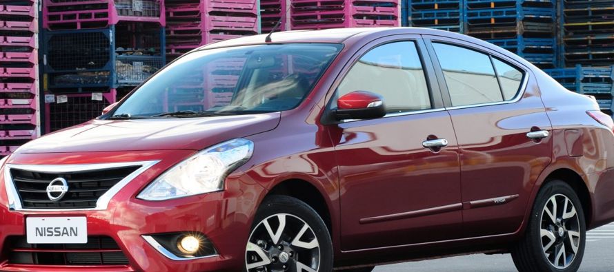 El mes pasado, Nissan llamó a revisión a 1,2 millones de vehículos -incluyendo...