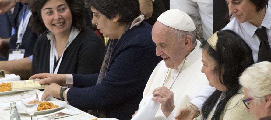 En la misa presidida por el pontífice este dijo que la "indiferencia" es el...