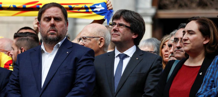 Puigdemont, del partido PDeCAT (centroderecha independentista), es el número uno de la lista...